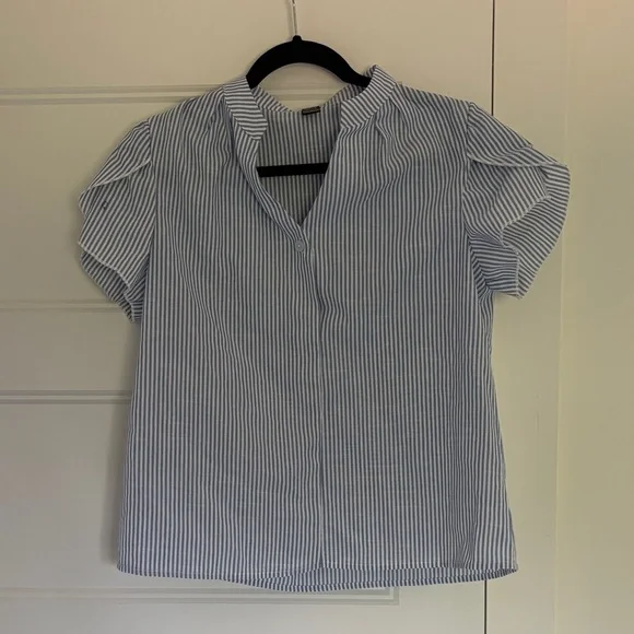 EMERY ROSE Blue & White Striped V-Neck Ruffle Sleeve Women's Blouse - Picture 3 of 9